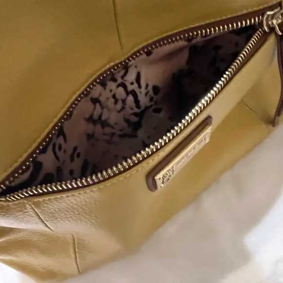 Sharif Butterfly Hobo Shouter Handbag . In perfect condition. - Picture 8 of 12